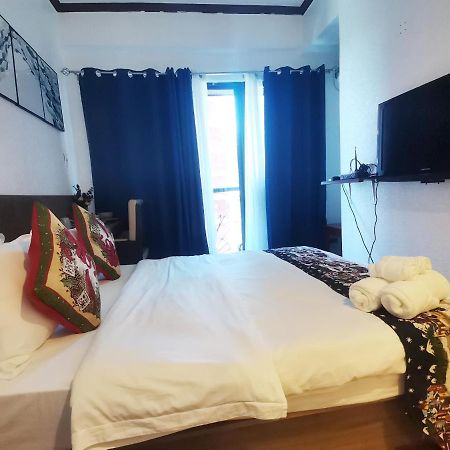 Warm Makati Aparthotel Makati City Eksteriør bilde